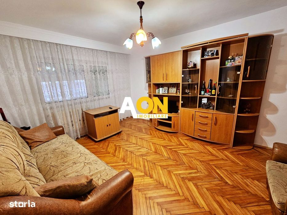 Apartament 2 camere, mobilat, utilat, etaj 3, cu boxa si parcare