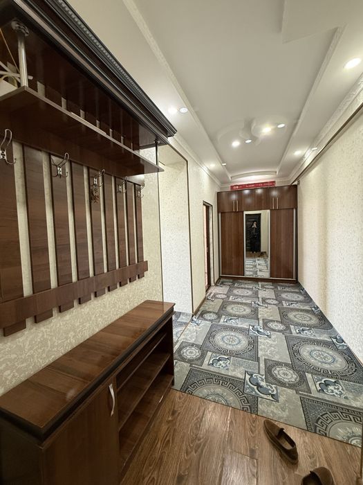 Срочно ижарага берилади обстановка Дархонда жойлашган 1 хона