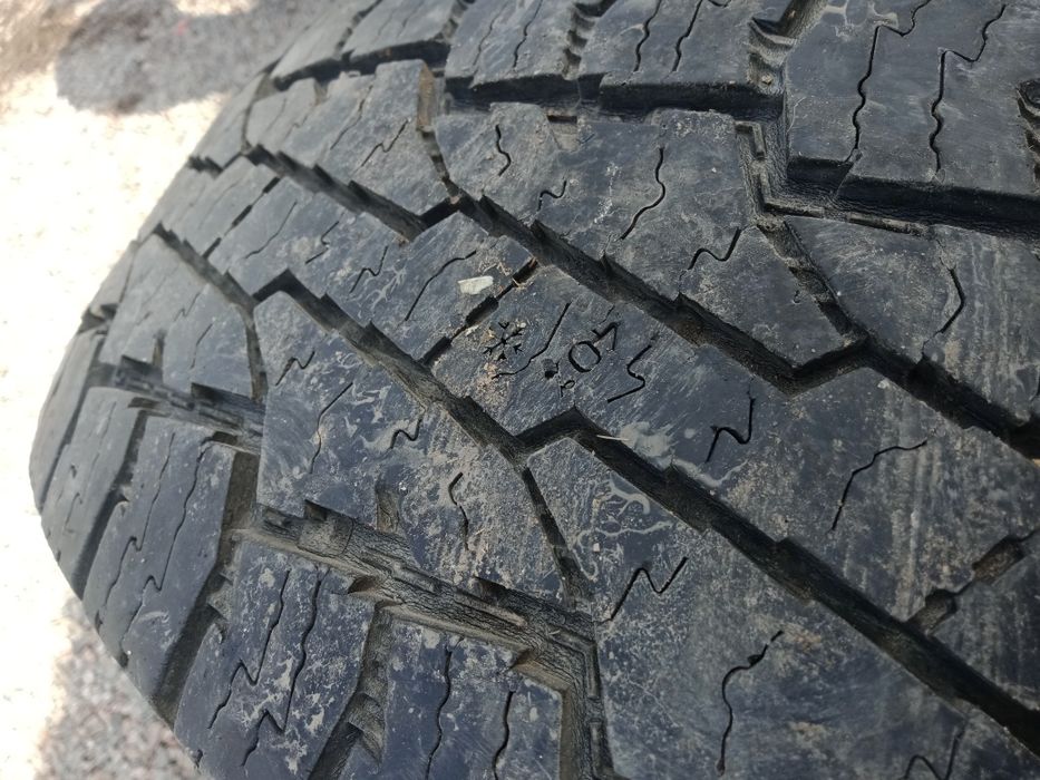 Шины продам хорошее шины боковые порезы нет: 50 000 тг. - Автошины ...