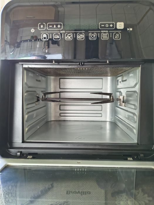 Vând airfryer BREVILLE