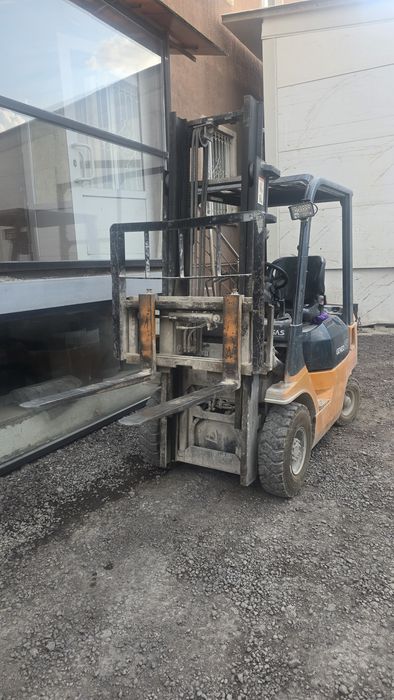 Продам Тойота Кара 1,5 тонник