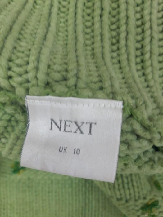 Продам тёплый свитер.