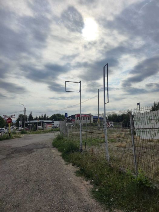 Proprietar inchiriez terent intravilant / vad comercial