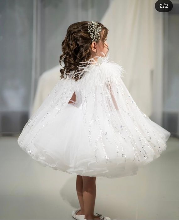 Белое платье от 3 до 5 лет