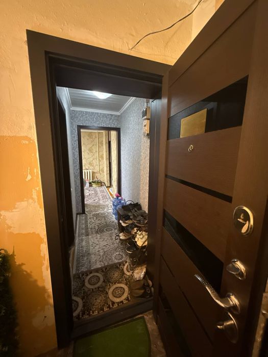 Продаёт квартира  срочна