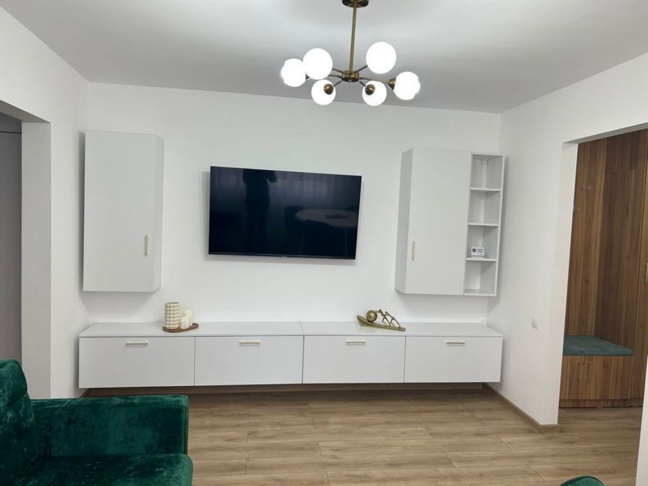 Inchiriez apartament