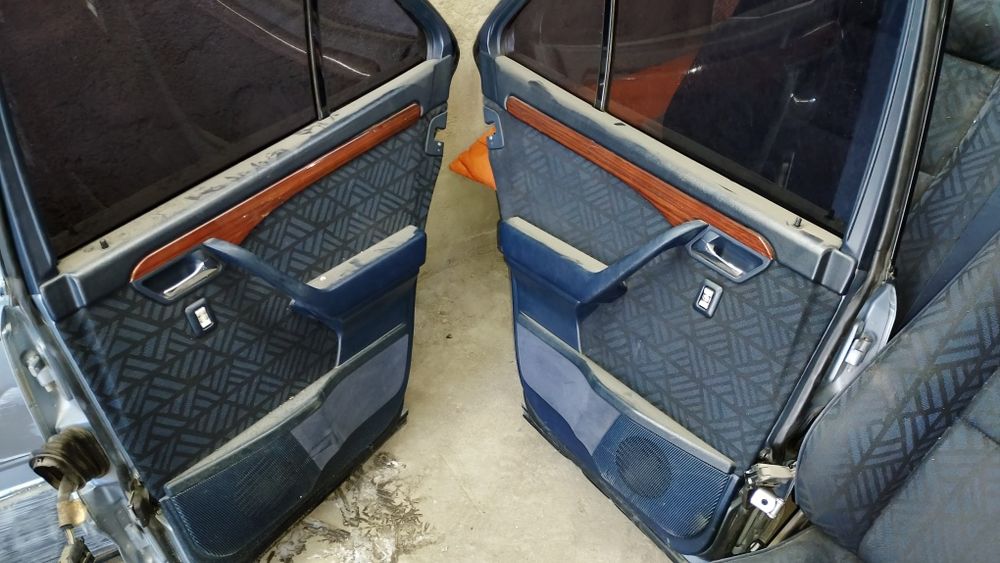 Продам запчасти на Мерседес w202