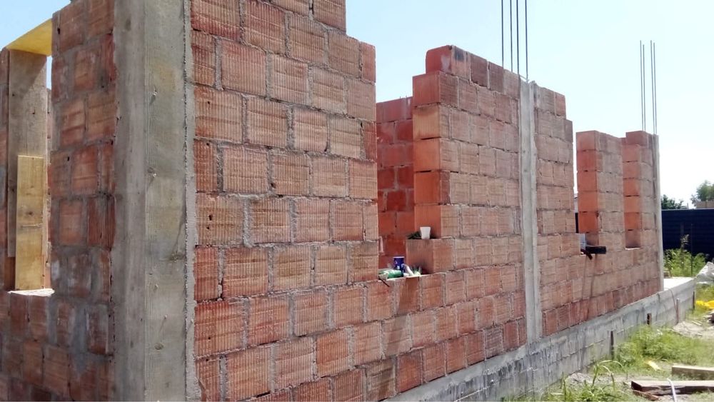 Executam diverse lucrari constructii