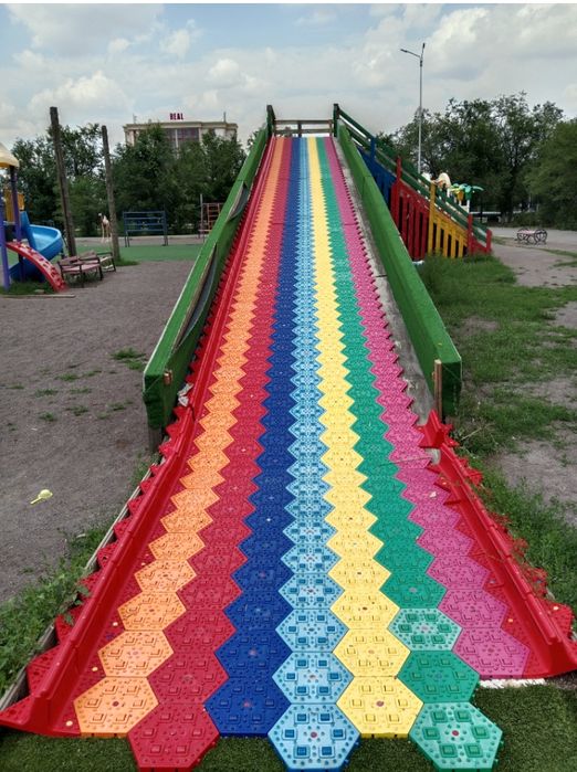 Модульное покрытие для тюбинговых сухих горок.