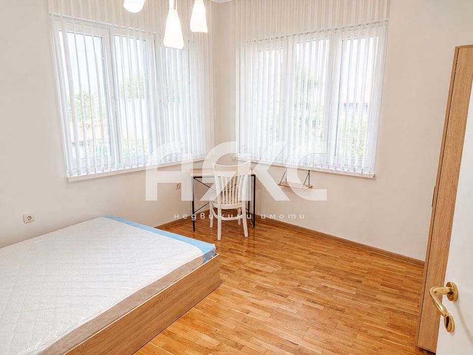 Дава се под наем Тристаен апартамент в София, Център - 60 кв.м за 750 € - Снимка #3