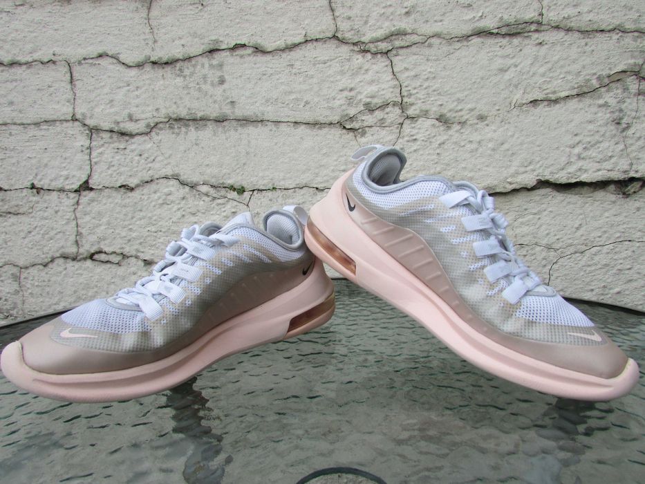 Дамски маратонки Nike Air Max Axis