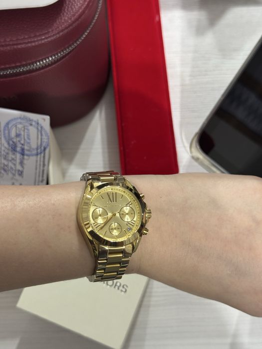 Продаю часы Michael Kors