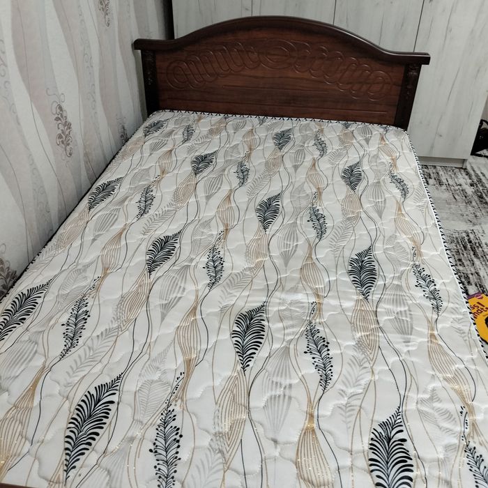 кровать в очень хорошем состоянии