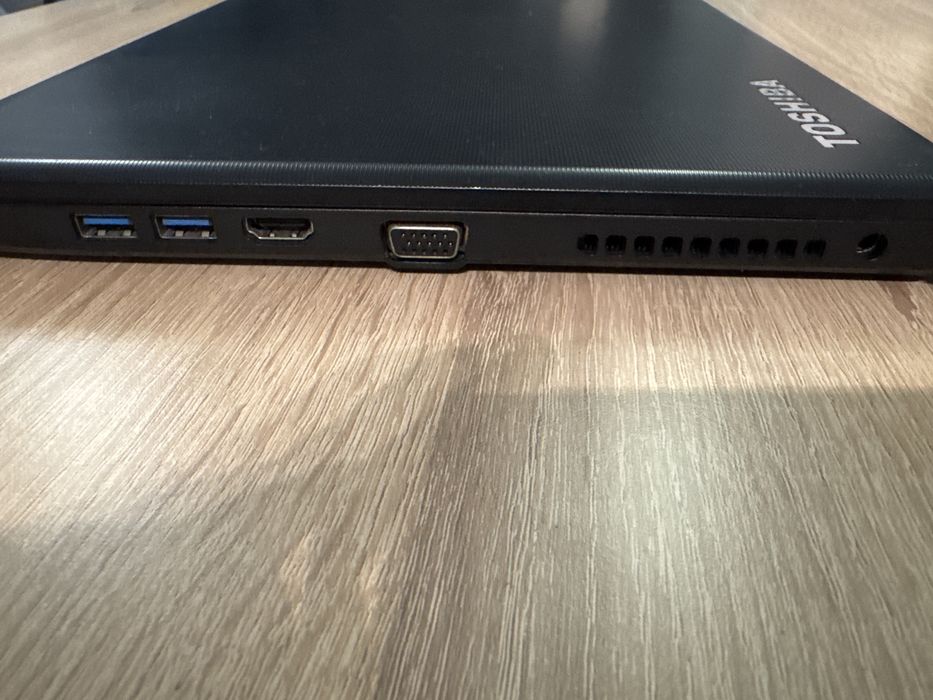 Лаптоп Toshiba Satalite pro  i5,8GB Ram.256 ssd