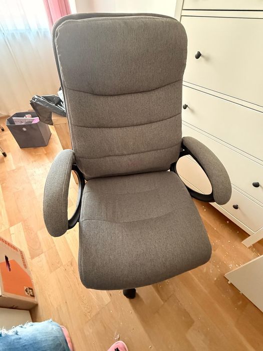 Бюро със стол за бюро