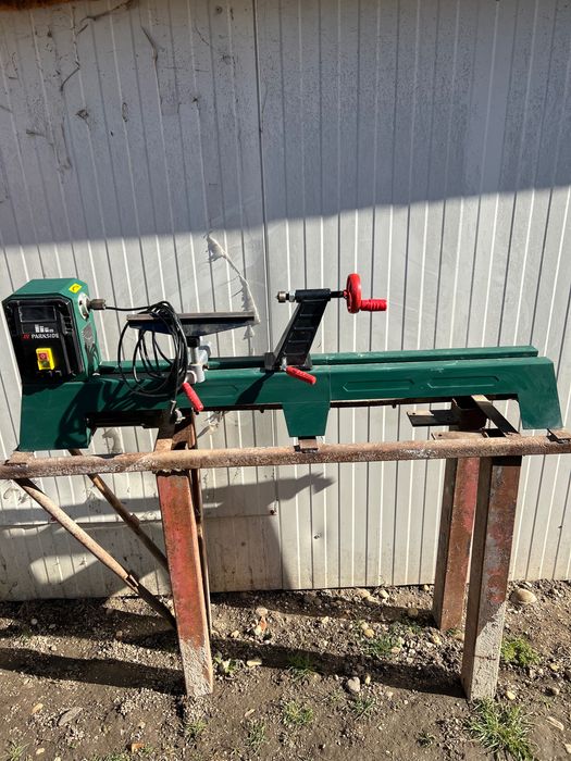 Strung pentru prelucrarea lemnului