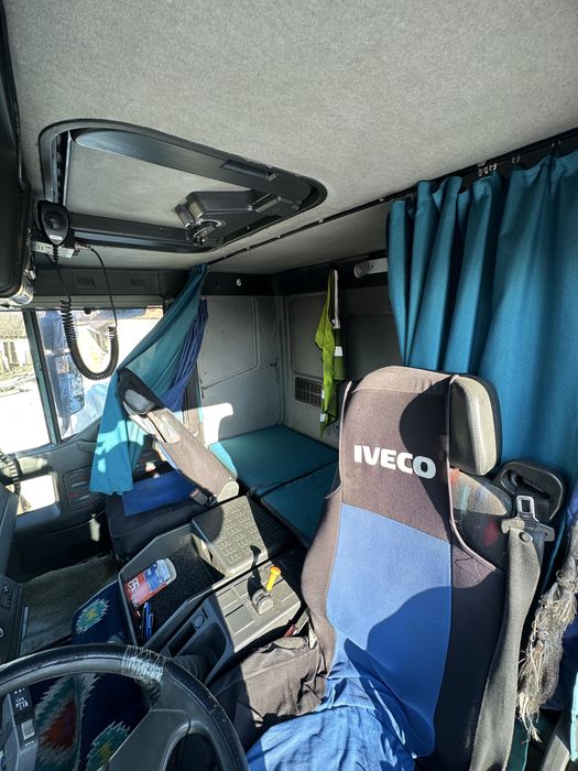 Iveco Tector 240 CP, 2002, cutie manuala cu 8 viteze.