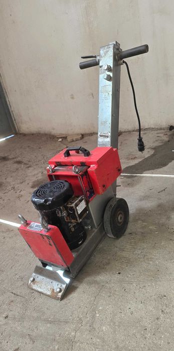 Masina pentru decopertat decopertare autopropulsata Janser Master