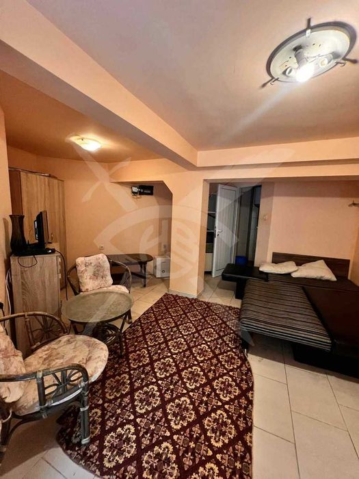 Дава се под наем Едностаен апартамент в Варна, Бриз - 25 кв.м за 200 € - Снимка #2