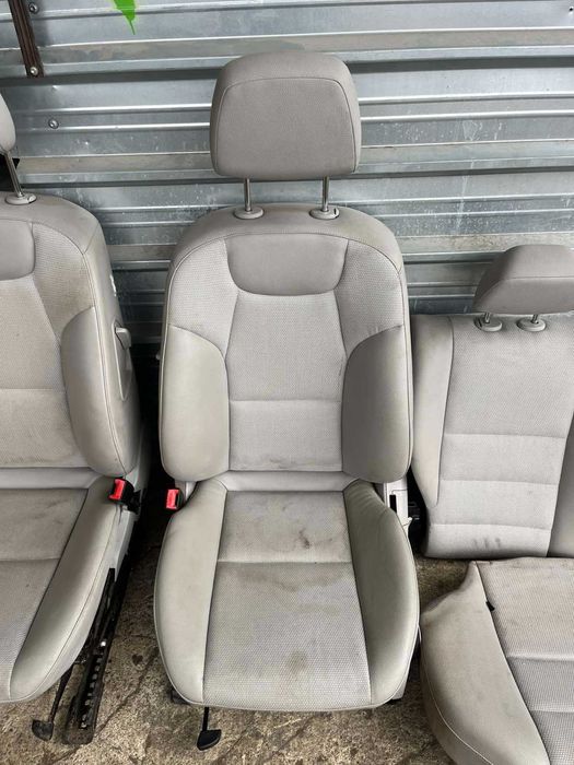 Светъл салон кожа и плат Седан Mercedes W204 C class Подгрев Мерцедес