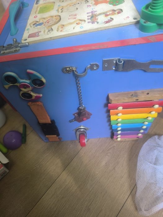 Продам игрушки  для маленьких