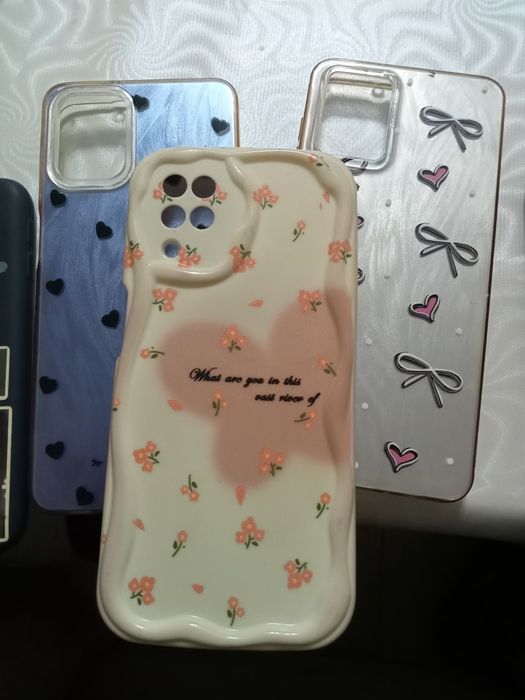 Чехлы бепул отдам даром кому надо