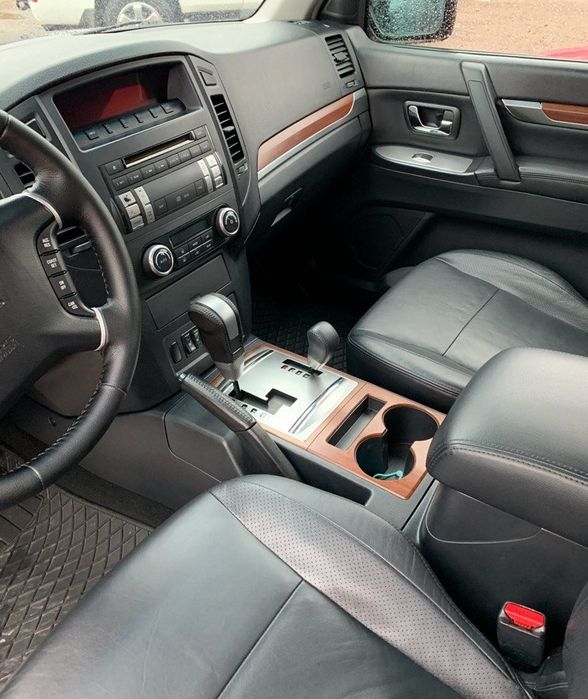 Mitsubishi Pajero GLS