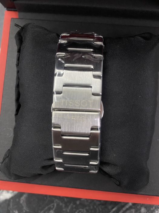 Часовник Tissot - Нов