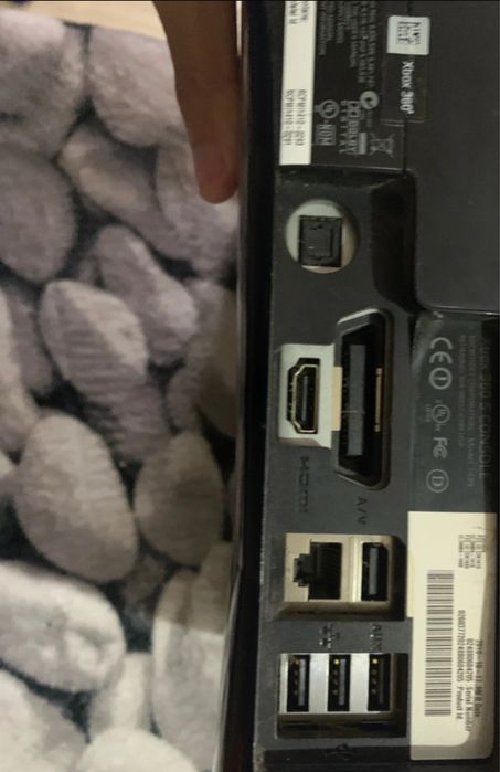 XBOX 360 (pret negociabil)