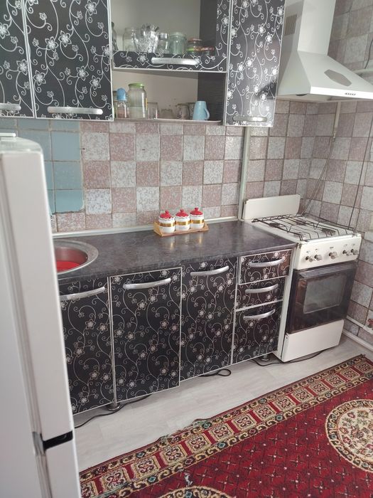 Urganch shahrida 5-qavatda  4xonali kvartira zudlik bilan sotiladi