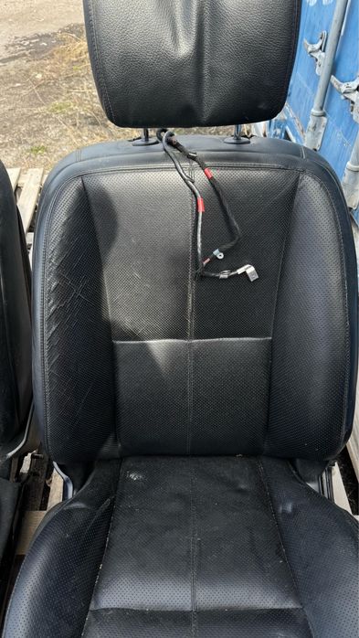 Передние сидения Mercedes Benz 221