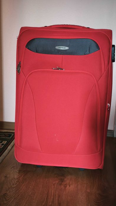 Troler mare Lamonza Atlanta 74x46x27 cm, 3.4 kg, extensibil +30%, roșu - stare foarte bună