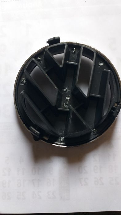 Емблема за решетката на голф 5 от 2004г до 2008г. 12.5см.