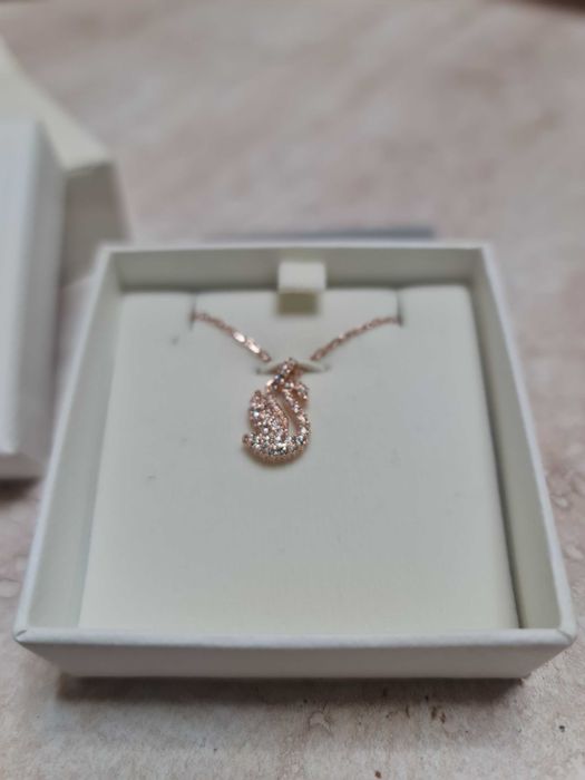 Colier Swarovski Iconic Swan si cruce cu cristale