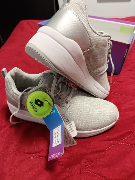 Дамски маратонки