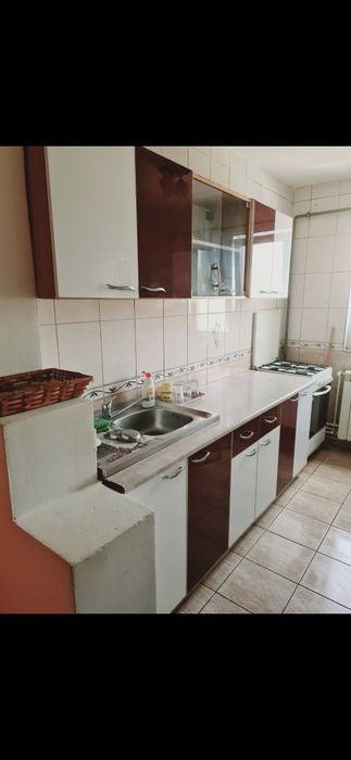 Apartament de închiriat cu două camere