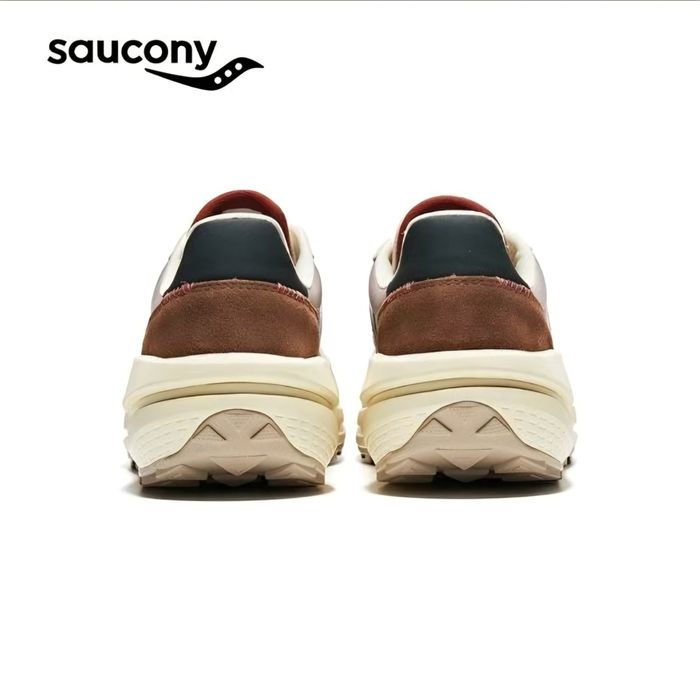 Продам  новые Soucony Jazz renew