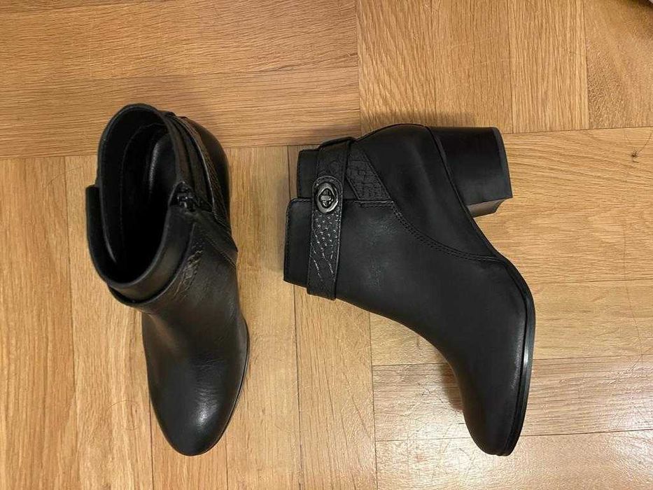 Ghete dama COACH marime 36