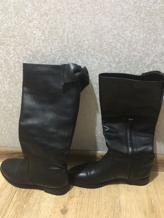 Продам демисезонные сапоги