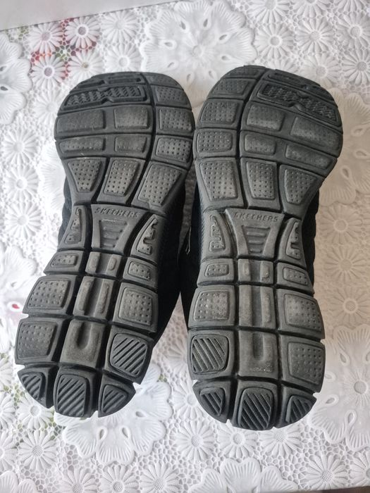 SKECHERS mărimea 39 și 40