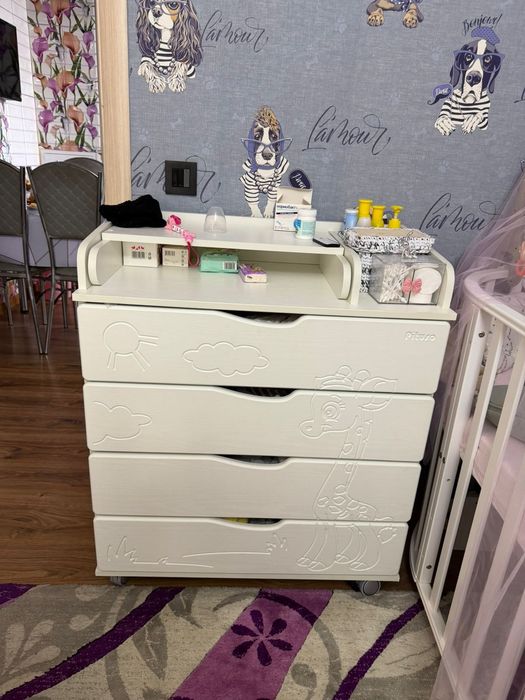 Пеленальный стол