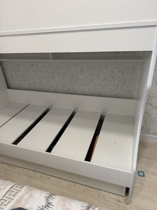 Продам кровать новая