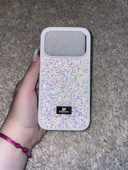 Huse Swarovsk cu pietre. SE VAND SEPARAT