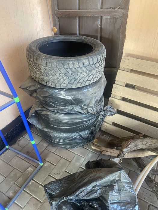 Комплект зимних шин