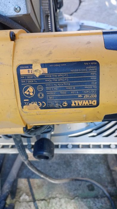 DeWalt , mașină de tăiat