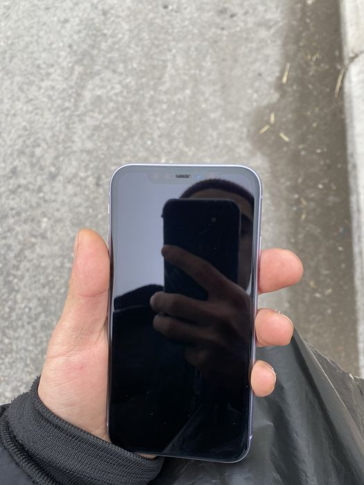 Iphone 11 bor sotiladi