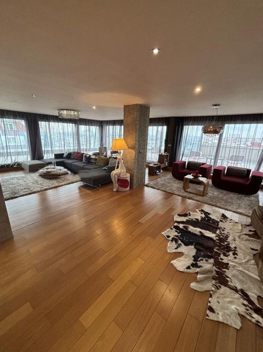 Дава се под наем Четиристаен апартамент в София, Манастирски ливади - 650 кв.м за 2500 € - Снимка #2