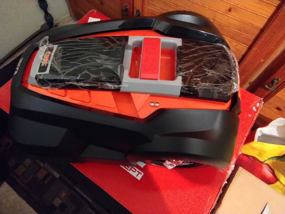 Робот косачка- чисто нов.