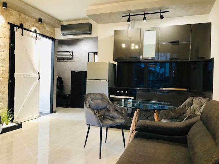 Продава се Едностаен апартамент в Пловдив, Остромила - 54 кв.м за 827 €/кв.м - Снимка #2