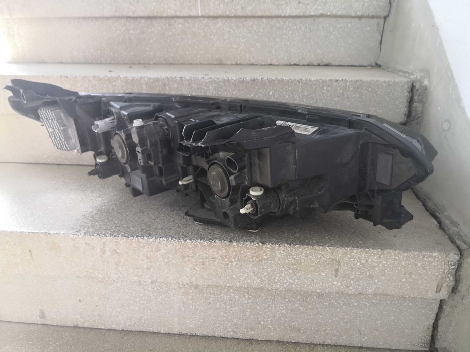 Фар Renault Talisman LED ляв/Фар Talisman/Фар Рено Талшсман Оригинален